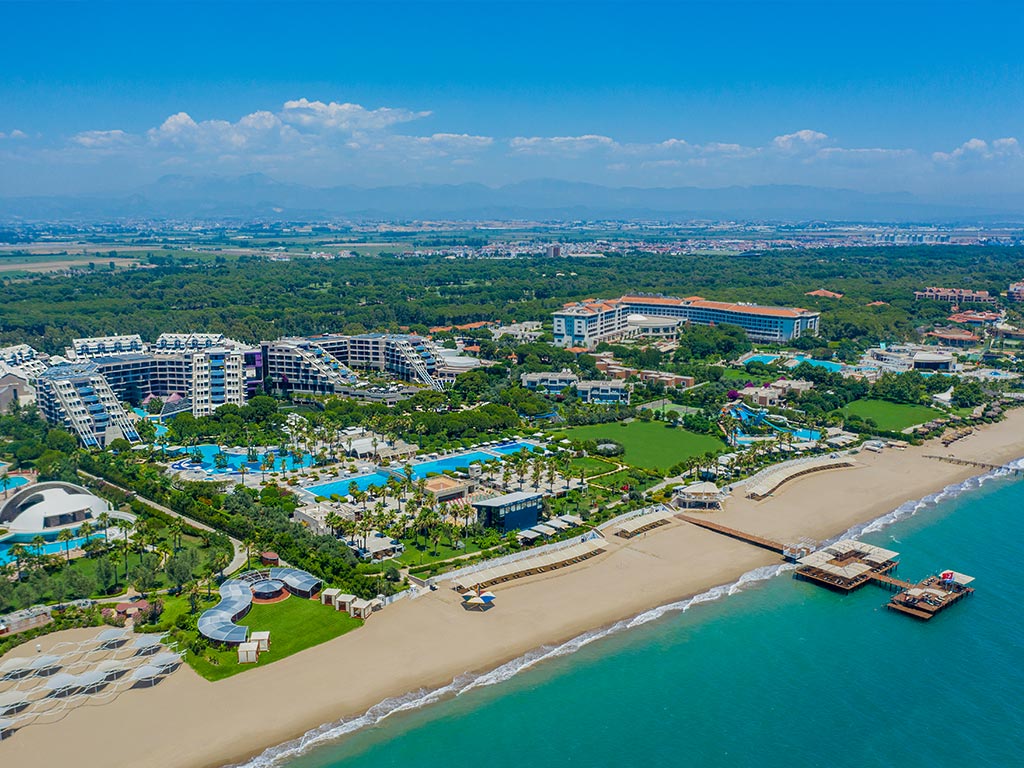 Hotellialue ja ranta