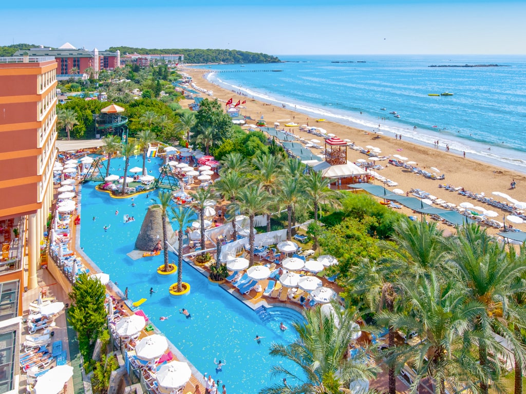 Aktiviteettiallas ja ranta